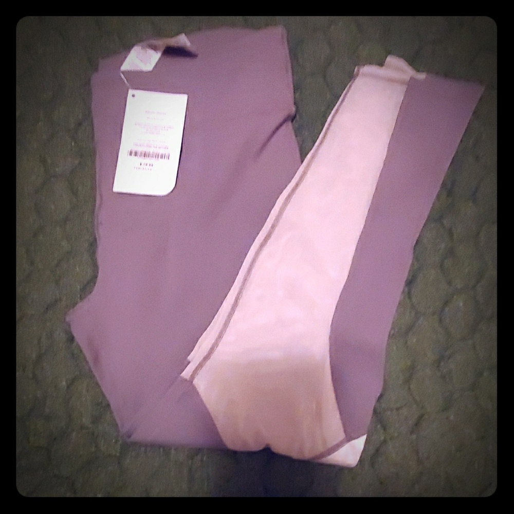 Fabletics NWT Breann Leggings L